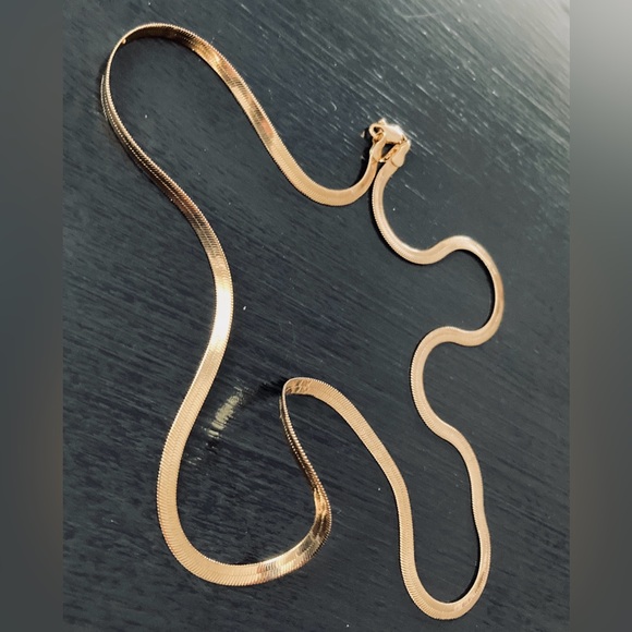 ALMAY Vintage Gold tone 4mm Herringbone Chain Necklace - Picture 2 of 8